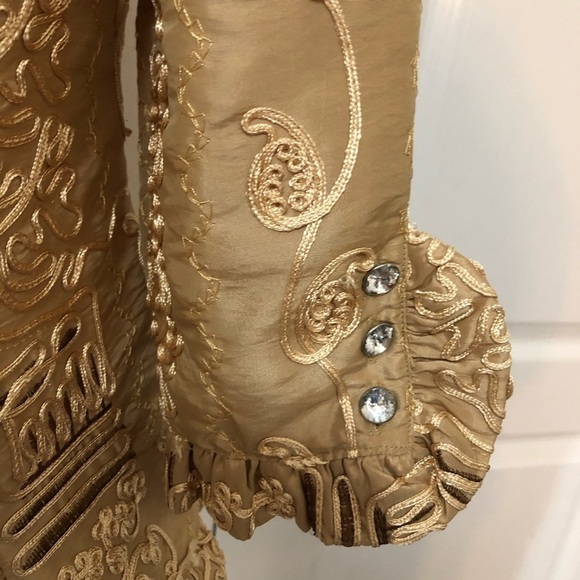 Gorgeous Agora Gold Embroidered Jacket - Picture 2 of 5